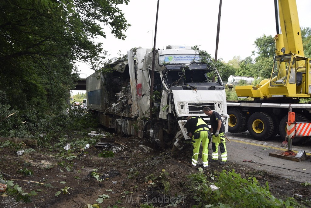 Schwerer VU A 3 Rich Oberhausen Hoehe AK Leverkusen P591.JPG - Miklos Laubert